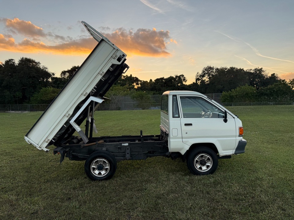 1997 Toyota TownAce JDM Diesel 4WD Dump Truck