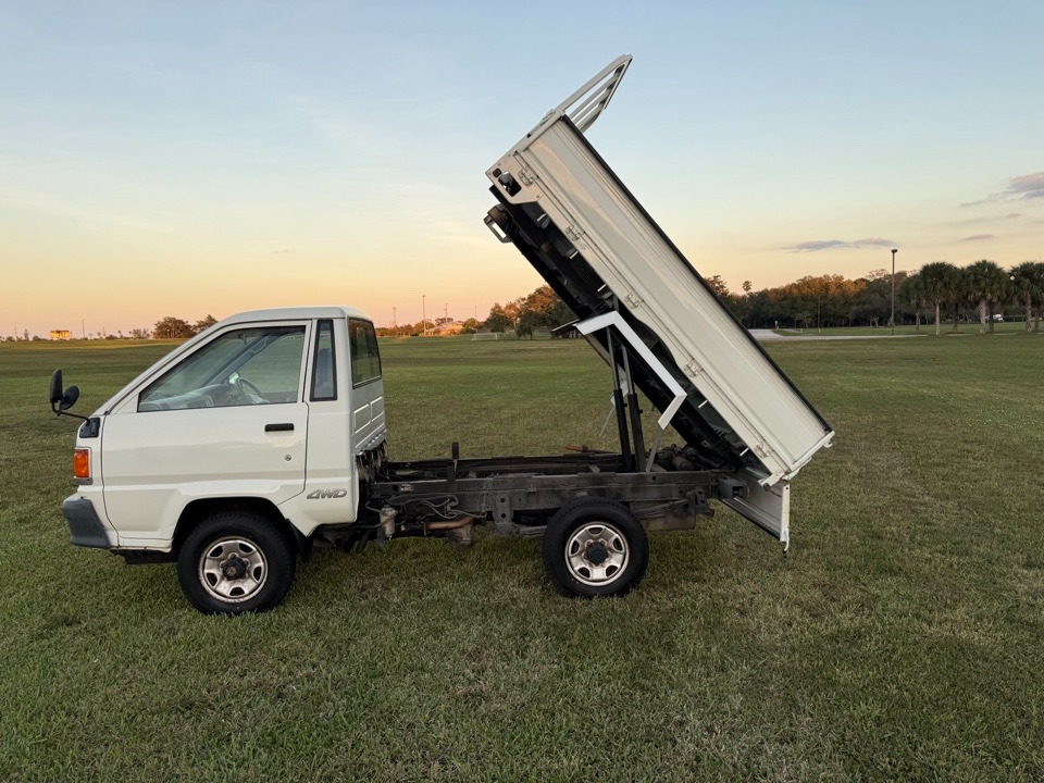 1997 Toyota TownAce Dump Truck